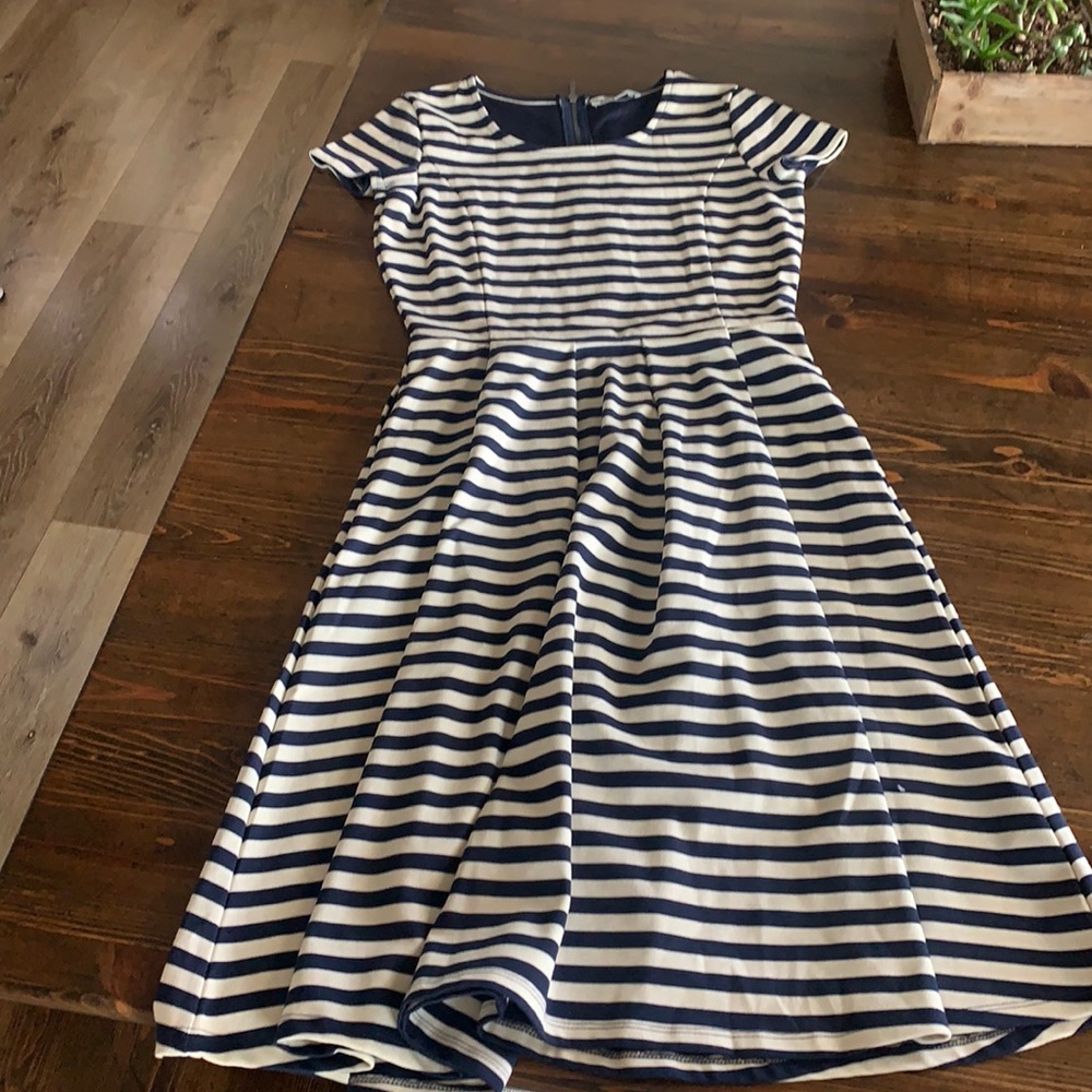 DE collection dress